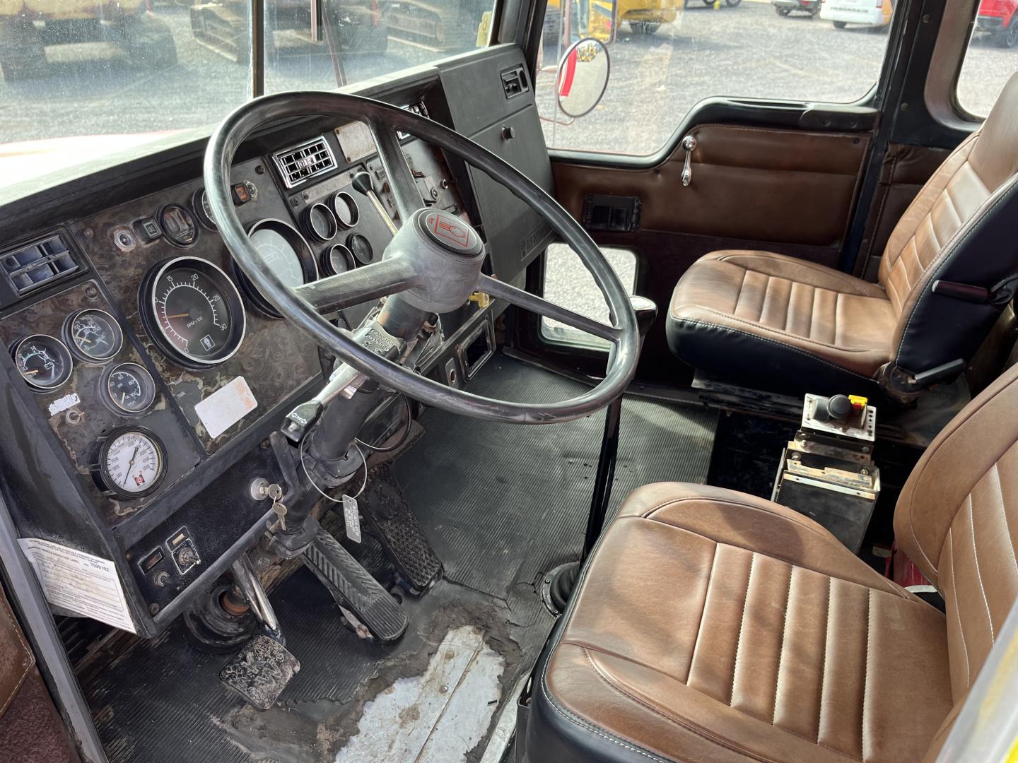 ./imagenes/INVOICE/2019/17631/CAMION DOMPE KENWORTH  (33).JPG